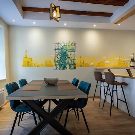 Serenity - De Prestige 4 Et 5 Etoiles - 2, 4 Et 6 Personnes- Centre Historique Appartement