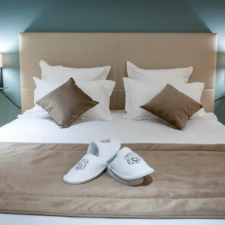 Apartment Serenity - De Prestige 4 Et 5 Etoiles - 2, 4 Et 6 Personnes- Centre Historique *