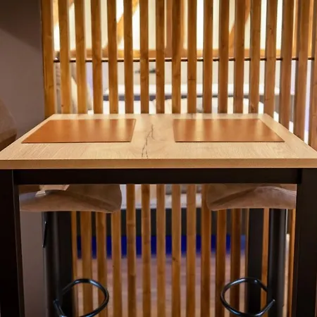 Serenity - De Prestige 4 Et 5 Etoiles - 2, 4 Et 6 Personnes- Centre Historique Appartement