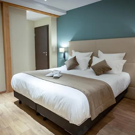 Serenity - De Prestige 4 Et 5 Etoiles - 2, 4 Et 6 Personnes- Centre Historique Apartment