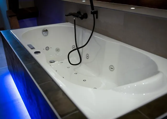 Apartment Serenity - De Prestige 4 Et 5 Etoiles - 2, 4 Et 6 Personnes- Centre Historique *